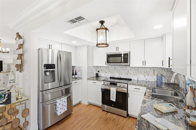 659 N JEFFERSON AVENUE 659, Sarasota, FL 34237