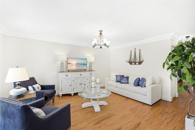 659 N JEFFERSON AVENUE 659, Sarasota, FL 34237