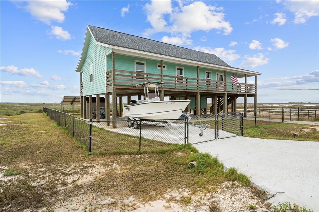 53 Tern St, Rockport, TX 78382 — exterior