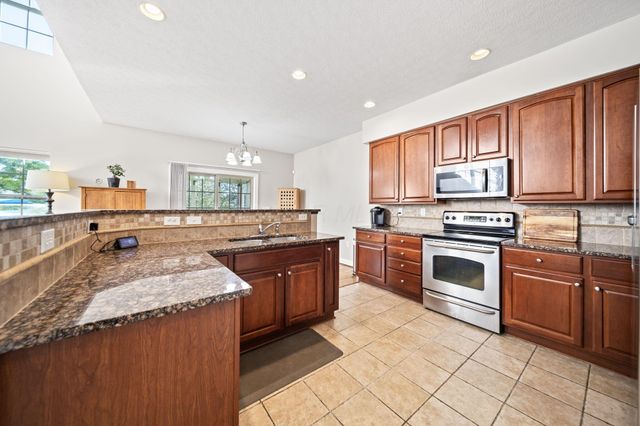 975 Adara Drive, Columbus, OH 43240