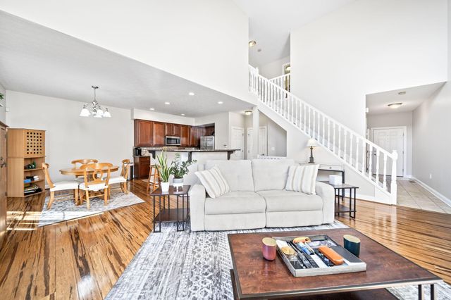 975 Adara Drive, Columbus, OH 43240