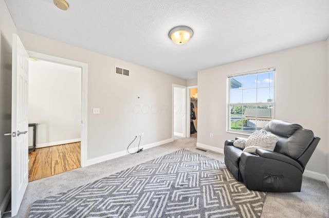 975 Adara Drive, Columbus, OH 43240