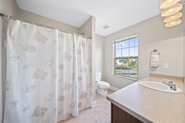 975 Adara Drive, Columbus, OH 43240