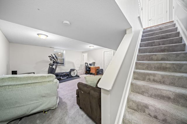 975 Adara Drive, Columbus, OH 43240