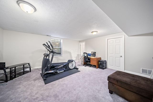 975 Adara Drive, Columbus, OH 43240