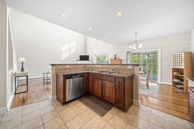 975 Adara Drive, Columbus, OH 43240