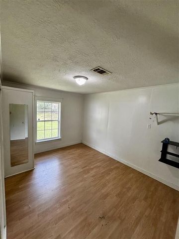 140 Gill Rd, Moss Bluff, LA 70611