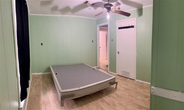 140 Gill Rd, Moss Bluff, LA 70611