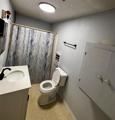 140 Gill Rd, Moss Bluff, LA 70611