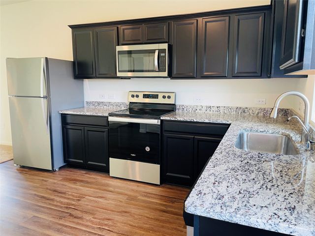 532 Peony CT, Jarrell, TX 76537