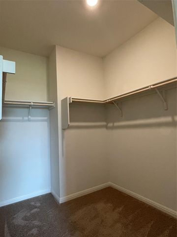 532 Peony CT, Jarrell, TX 76537