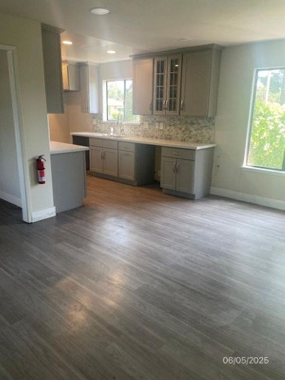 Image 5 of property listing at 1550 Bancroft Ave 112, San Leandro, CA 94577