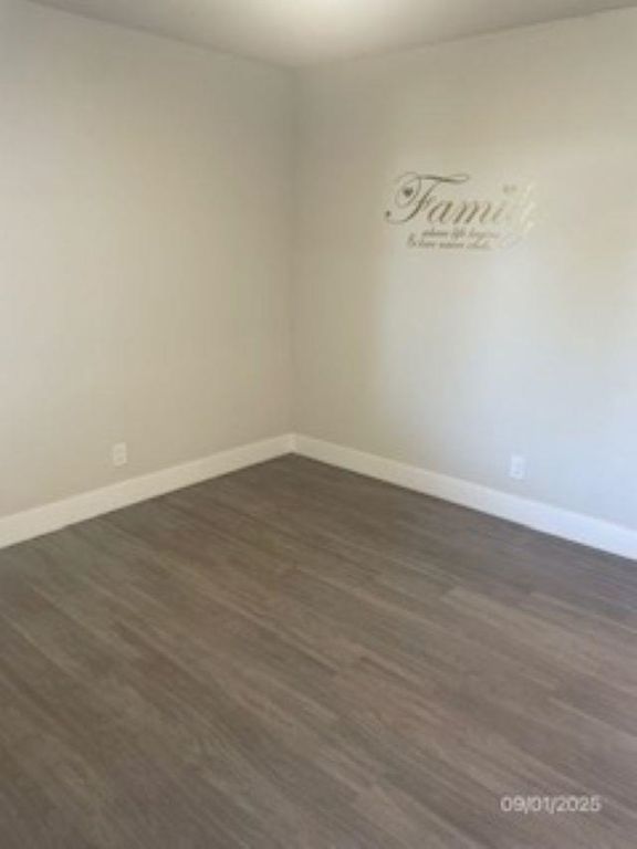 Image 7 of property listing at 1550 Bancroft Ave 112, San Leandro, CA 94577