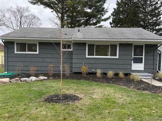 3512 Wilkie Street, Waterford, MI 48329