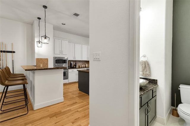 5213 Lillian Street, Houston, TX 77007
