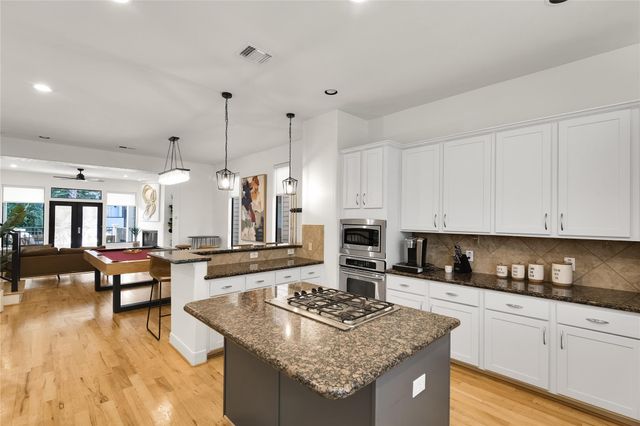 5213 Lillian Street, Houston, TX 77007