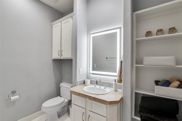 5213 Lillian Street, Houston, TX 77007