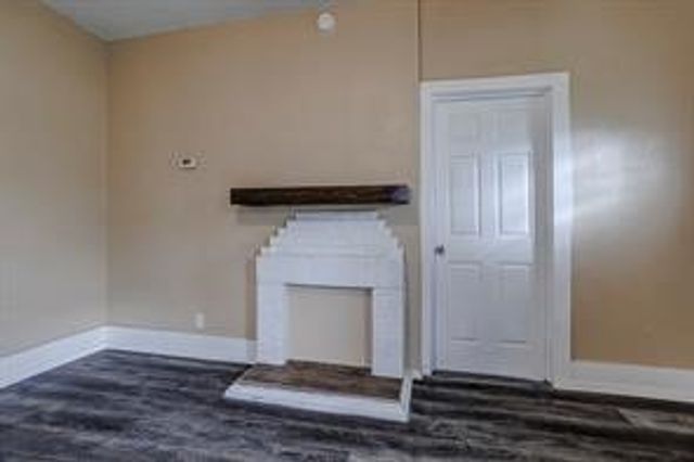 3211 Bideker Avenue, Fort Worth, TX 76105