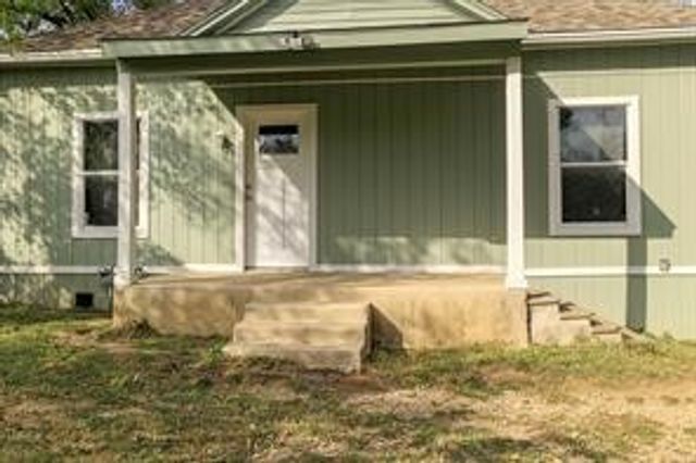 3211 Bideker Avenue, Fort Worth, TX 76105