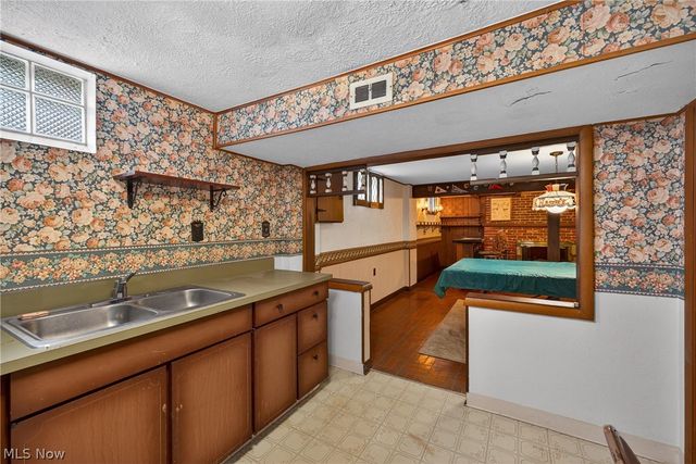 9268 Shepard Road, Macedonia, OH 44056