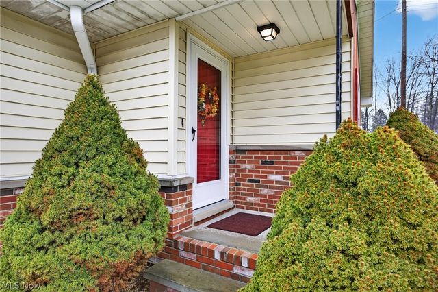 9268 Shepard Road, Macedonia, OH 44056