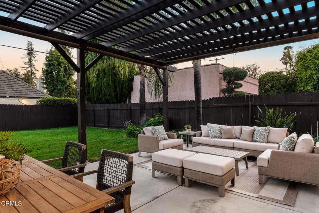 2330 E Orange Grove Boulevard, Pasadena, CA 91104