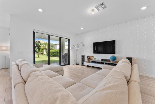 4757 Roldan Court, Lake Worth, FL 33467