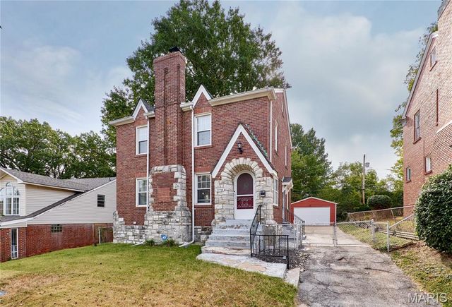 3714 Nelson Drive, St Louis, MO 63121