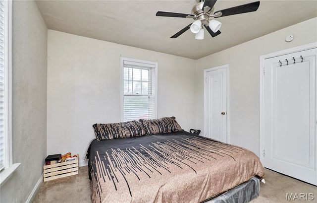 3714 Nelson Drive, St Louis, MO 63121