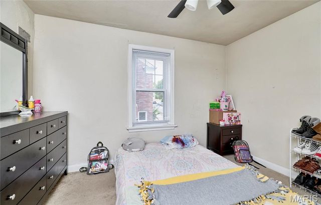 3714 Nelson Drive, St Louis, MO 63121