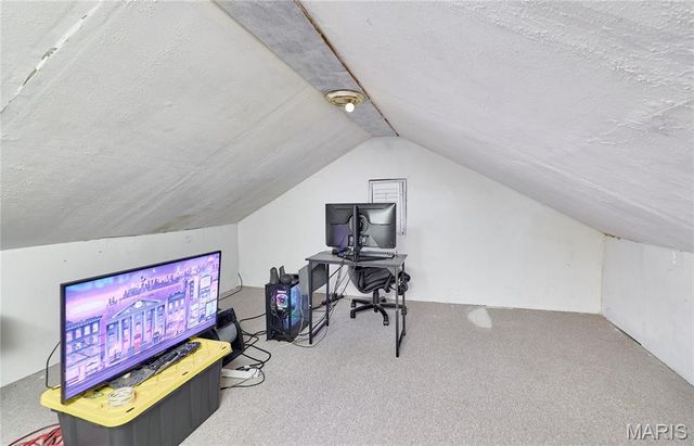 3714 Nelson Drive, St Louis, MO 63121