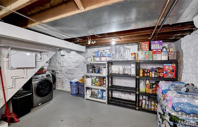 3714 Nelson Drive, St Louis, MO 63121