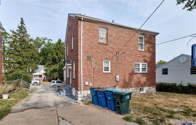 3714 Nelson Drive, St Louis, MO 63121