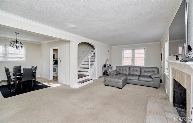 3714 Nelson Drive, St Louis, MO 63121