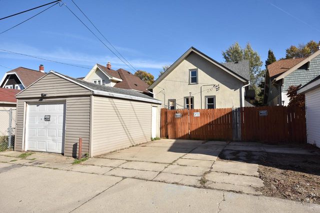 2451 N 46th STREET, Milwaukee, WI 53210