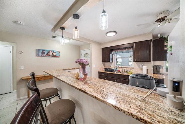 135 RODNEY COURT, Palm Harbor, FL 34684
