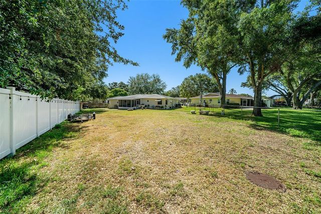 135 RODNEY COURT, Palm Harbor, FL 34684