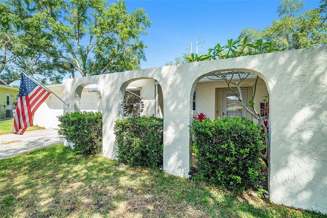 135 RODNEY COURT, Palm Harbor, FL 34684