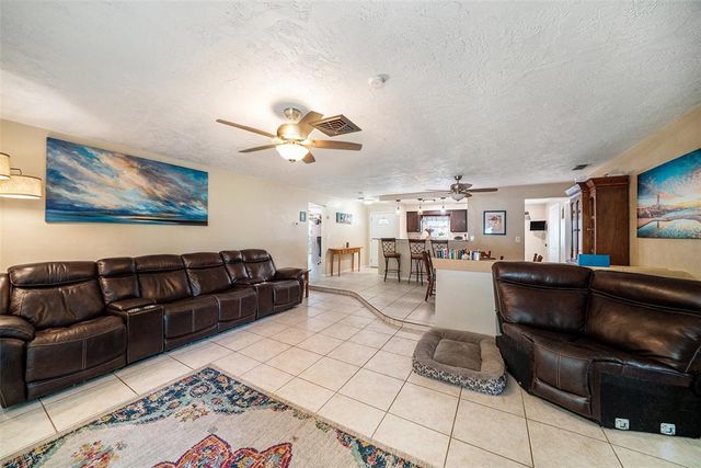 135 RODNEY COURT, Palm Harbor, FL 34684