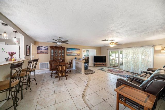 135 RODNEY COURT, Palm Harbor, FL 34684
