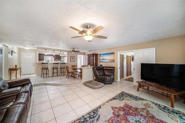 135 RODNEY COURT, Palm Harbor, FL 34684
