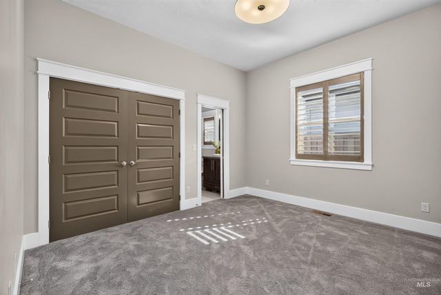 4221 W Greenspire Dr, Meridian, ID 83646