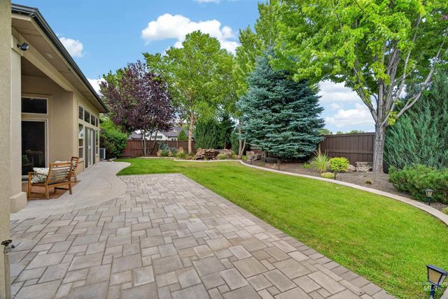 4221 W Greenspire Dr, Meridian, ID 83646