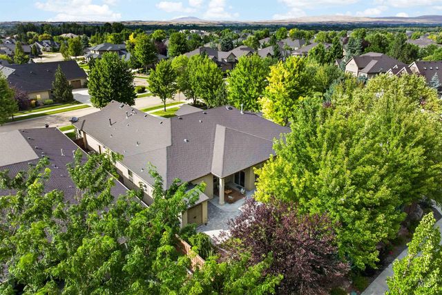 4221 W Greenspire Dr, Meridian, ID 83646