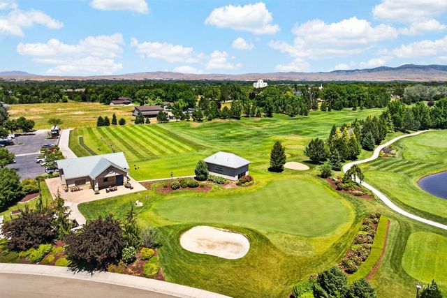4221 W Greenspire Dr, Meridian, ID 83646