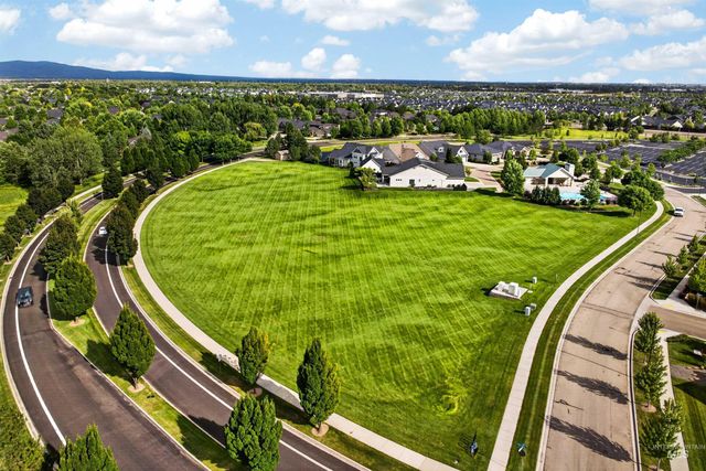 4221 W Greenspire Dr, Meridian, ID 83646