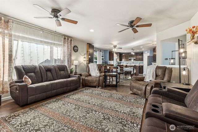 7074 Inlay Street SE, Lacey, WA 98513