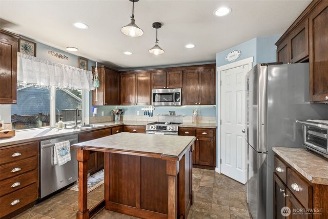 7074 Inlay Street SE, Lacey, WA 98513