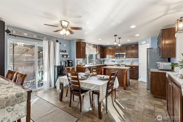 7074 Inlay Street SE, Lacey, WA 98513