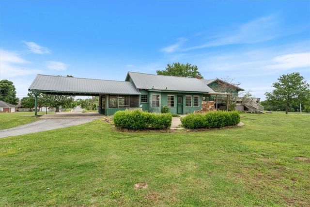 2603 Dawn Hill Road, Siloam Springs, AR 72761